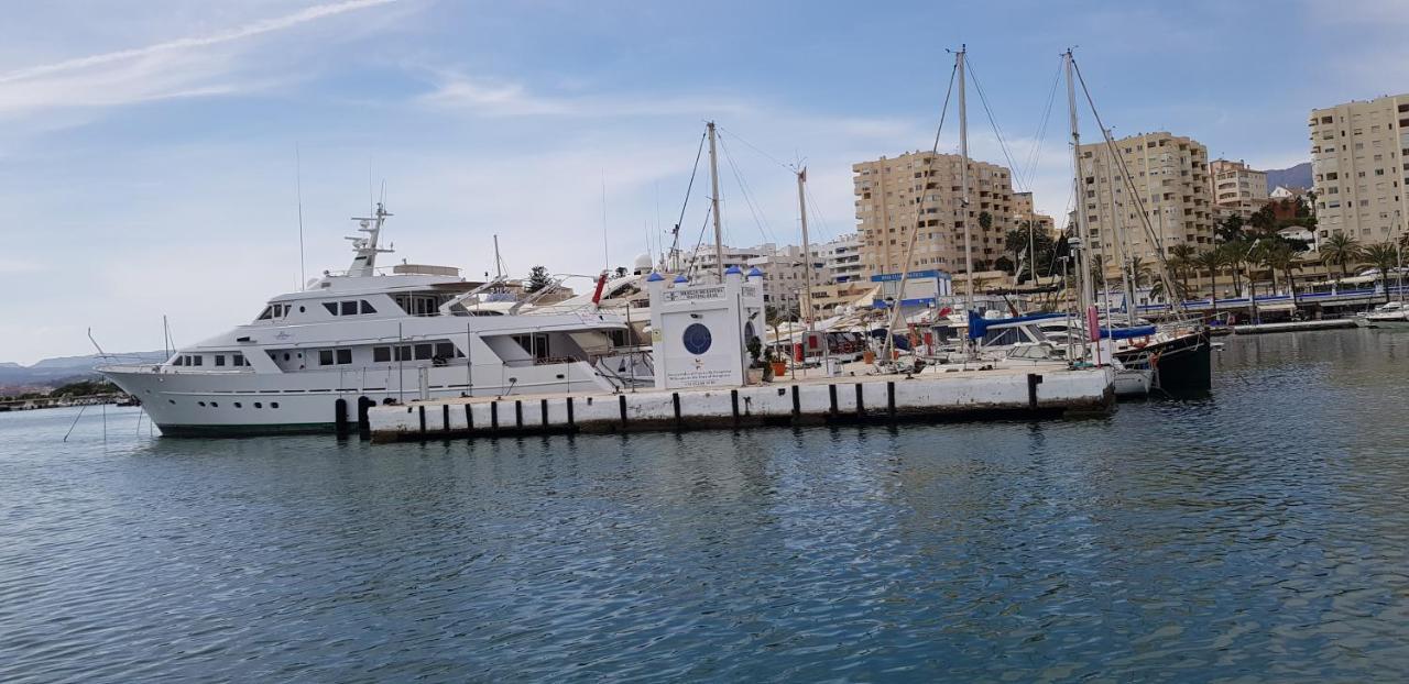 Puerto Estepona Ngoại thất bức ảnh