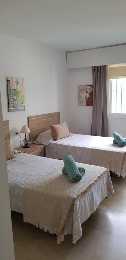 Puerto Estepona Ngoại thất bức ảnh
