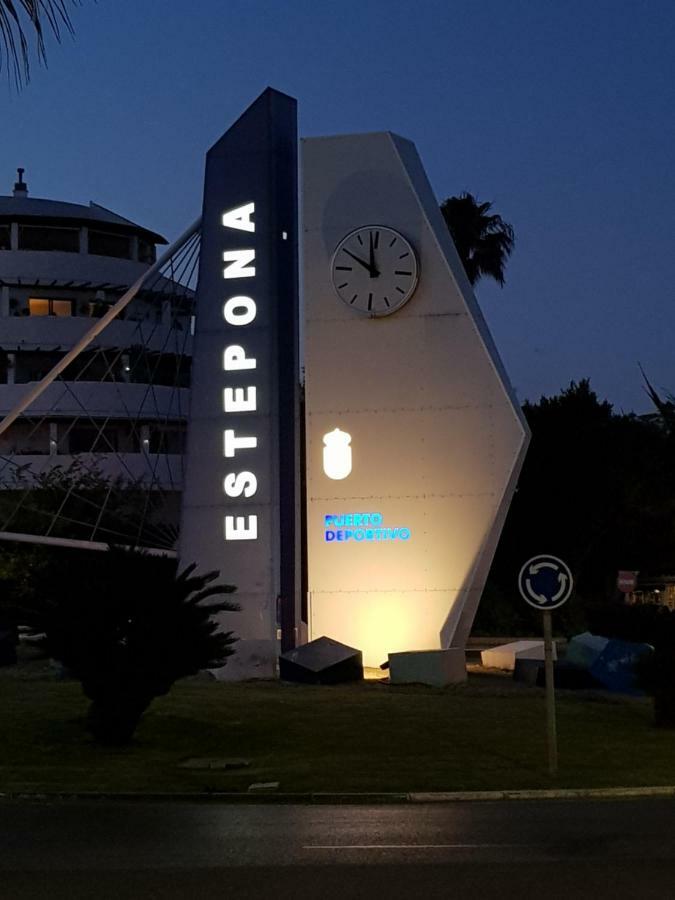 Puerto Estepona Ngoại thất bức ảnh