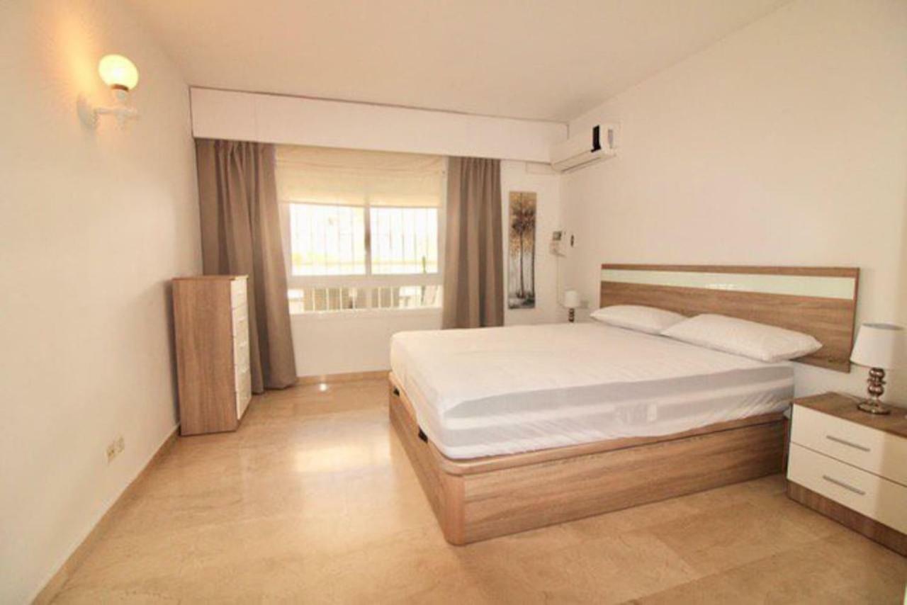 Puerto Estepona Ngoại thất bức ảnh