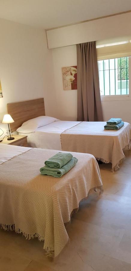 Puerto Estepona Ngoại thất bức ảnh